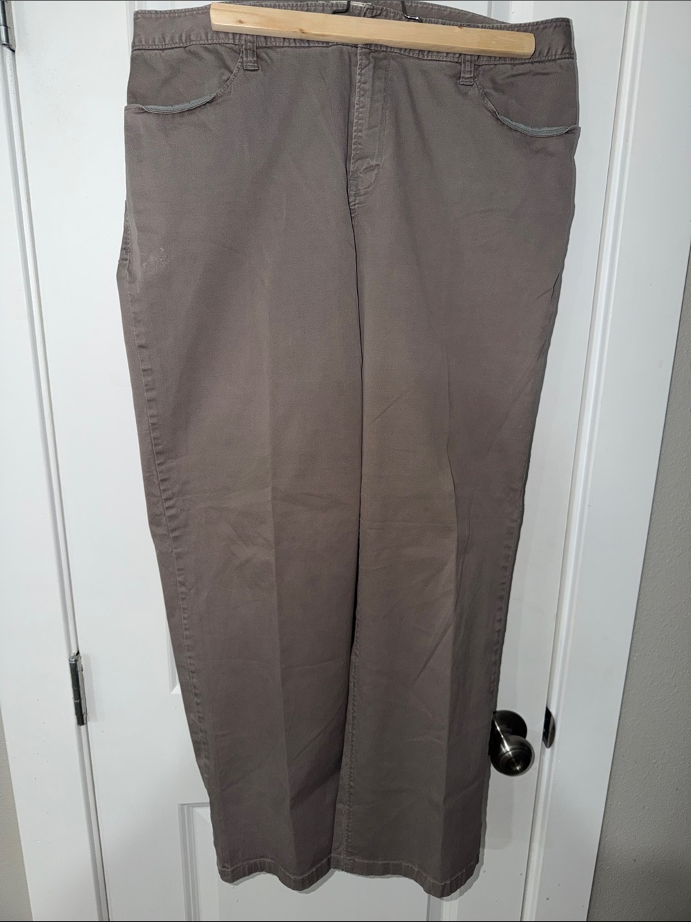 Tommy Bahama Men's Chinos in Taupe Brown